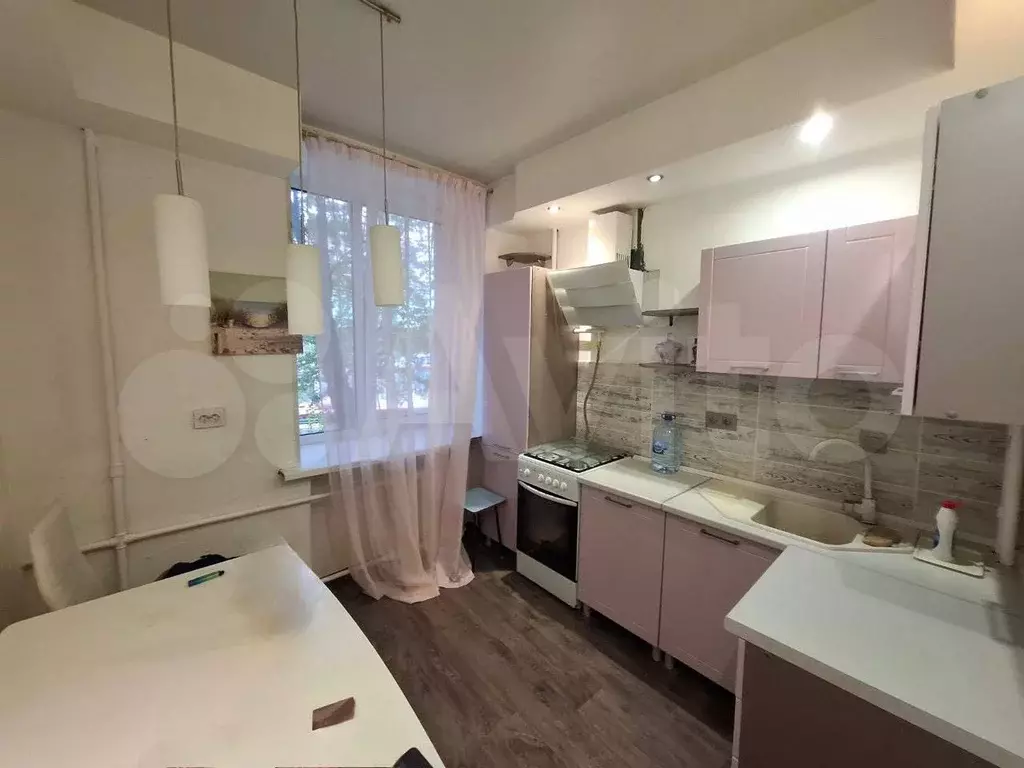 2-к. квартира, 56 м, 2/4 эт. - Фото 0