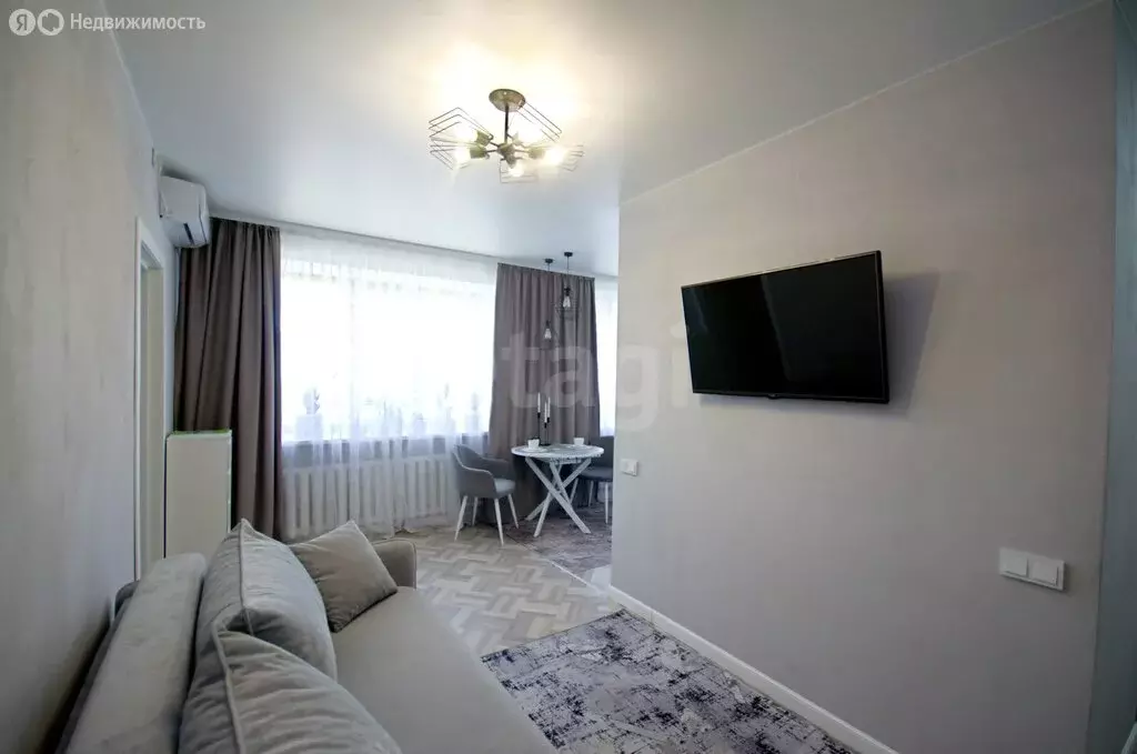 2-комнатная квартира: Ялуторовск, улица Сирина, 7 (45.7 м) - Фото 2