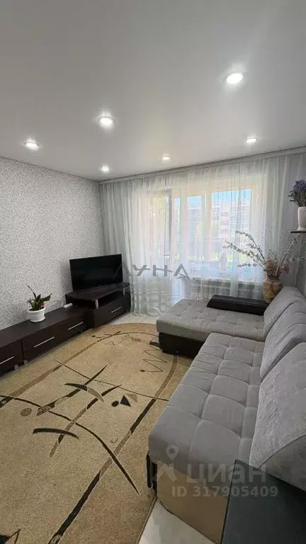 1-к кв. Татарстан, Набережные Челны ул. Шамиля Усманова, 58 (28.0 м) - Фото 0