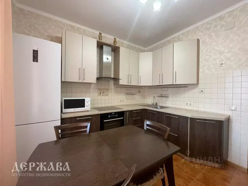 1-к кв. Белгородская область, Старый Оскол Степной мкр, 25 (44.0 м) - Фото 0