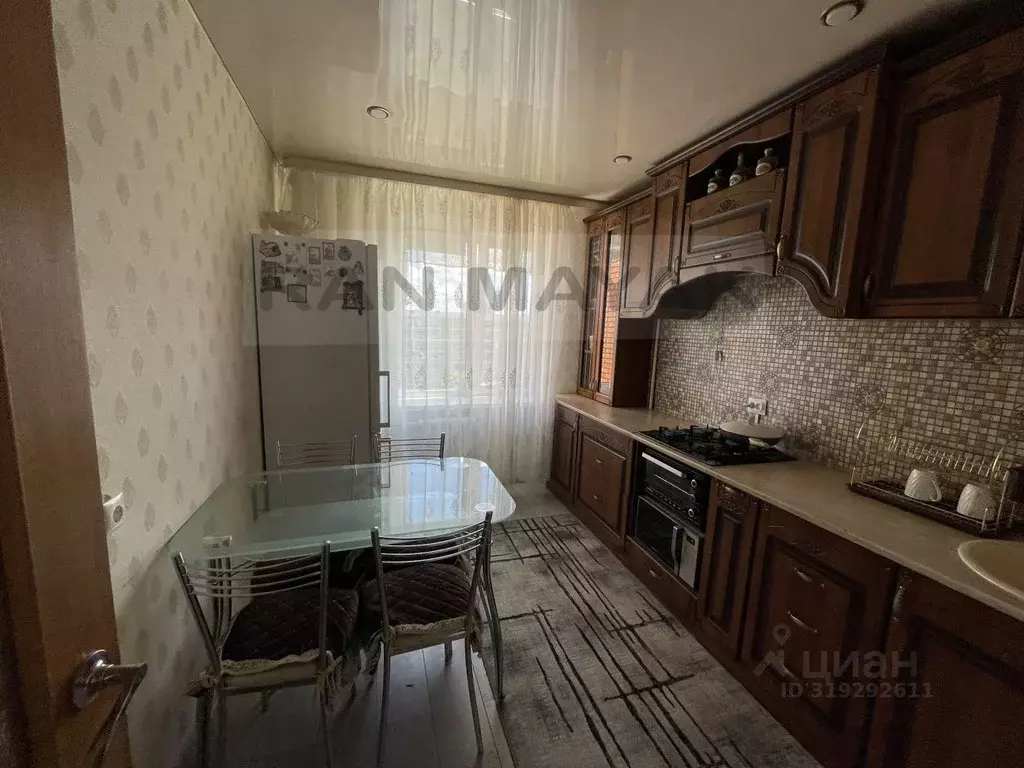 3-к кв. Адыгея, Майкоп ул. Горького, 214 (59.6 м) - Фото 0