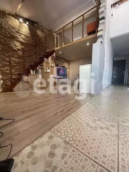 2-к. квартира, 55 м, 3/3 эт. - Фото 1