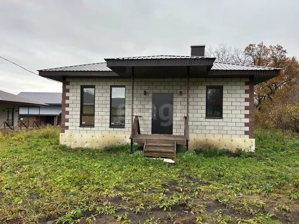 Дом в Башкортостан, Иглинский район, Акбердинский сельсовет, д. ... - Фото 1