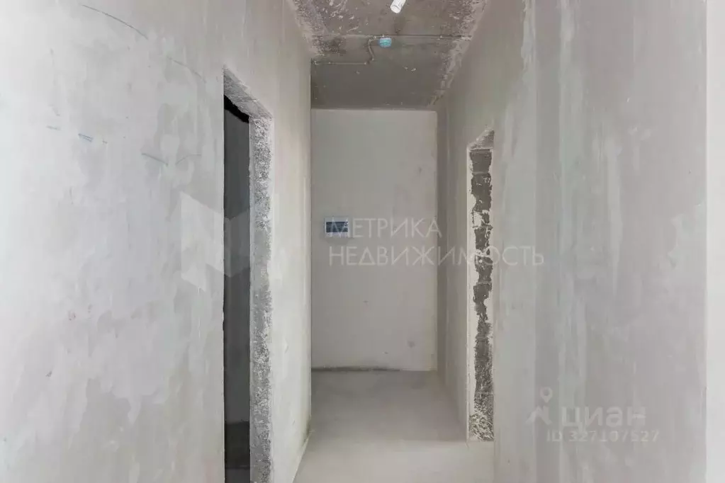 2-к кв. Тюменская область, Тюмень ул. Братьев Бондаревых, 5 (65.5 м) - Фото 1