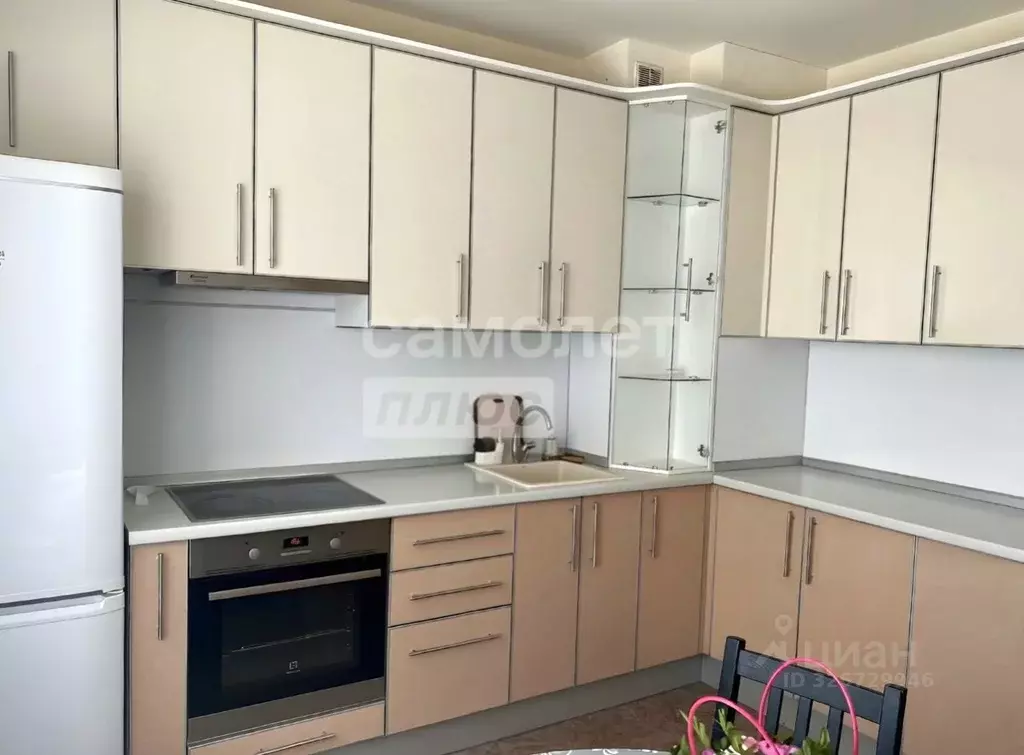 3-к кв. Омская область, Омск просп. Королева, 24к1 (83.4 м) - Фото 1