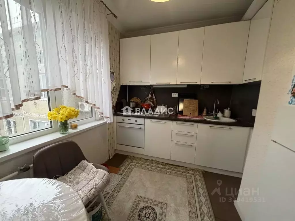 3-к кв. Белгородская область, Белгород Гостенская ул., 1 (58.6 м) - Фото 1