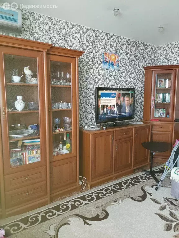 3-комнатная квартира: Новосибирск, Ипподромская улица, 30 (64.9 м) - Фото 0