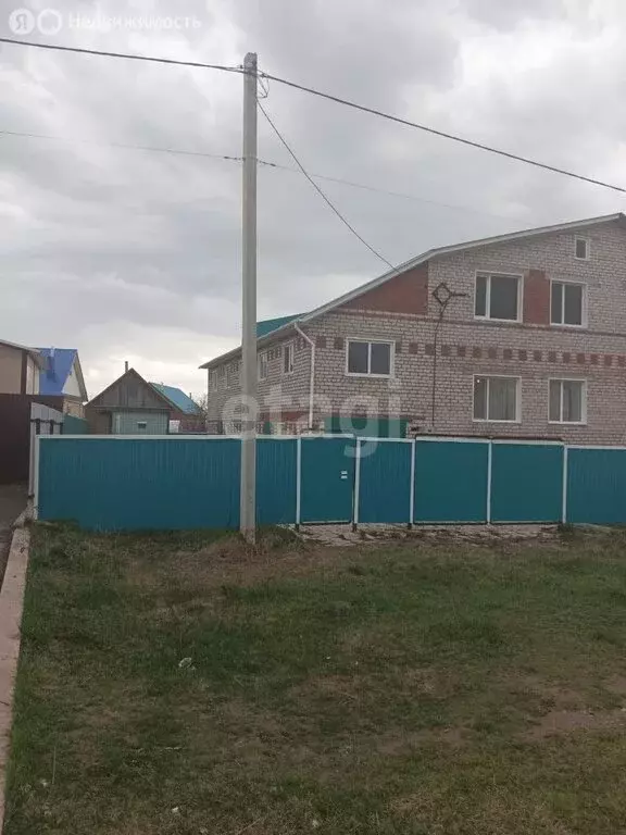 Дом в село Пономарёвка, улица Карла Маркса (172 м) - Фото 1