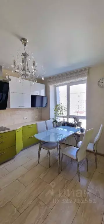 3-к кв. Башкортостан, Уфа ул. Октябрьской Революции, 34 (100.0 м) - Фото 2