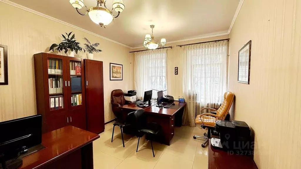 Офис в Крым, Симферополь ул. Ленина, 12 (100 м) - Фото 1