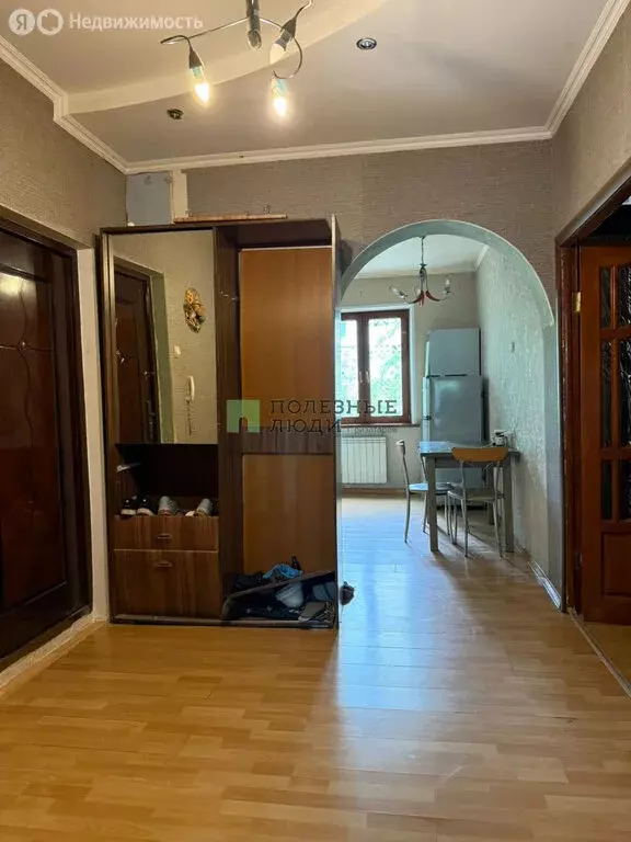 3-комнатная квартира: Астрахань, Жилая улица, 13 (71 м) - Фото 0