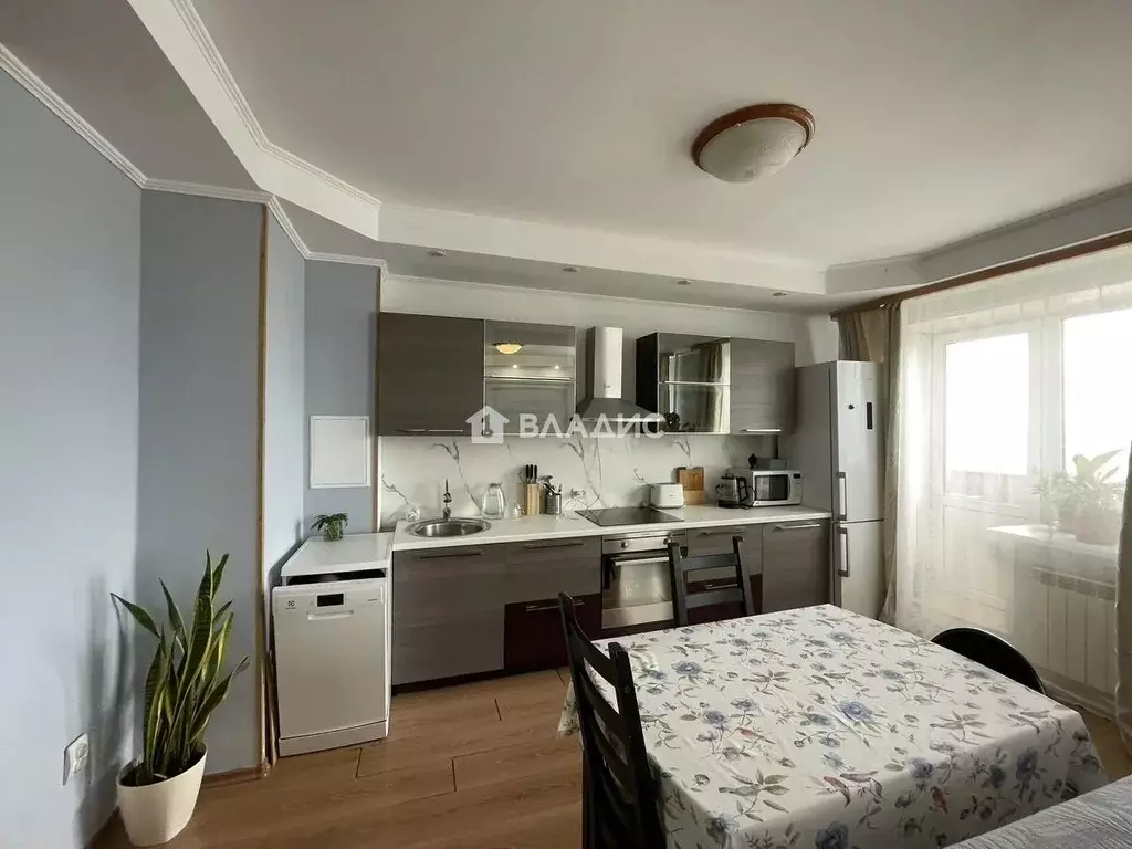 2-к кв. Бурятия, Улан-Удэ ул. Смолина, 81 (58.7 м) - Фото 0