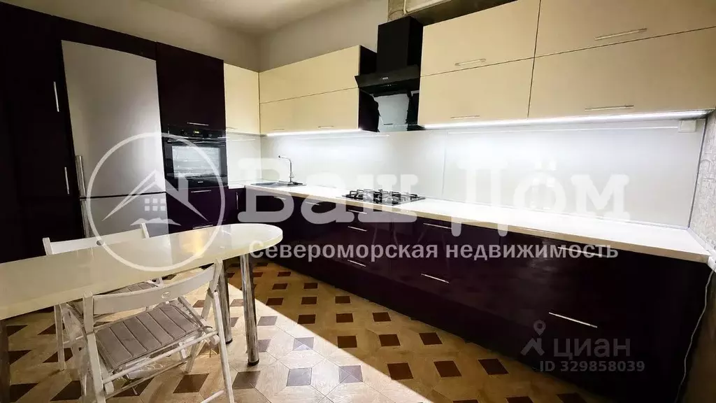 2-к кв. Мурманская область, Североморск ул. Сафонова, 13 (71.0 м) - Фото 1