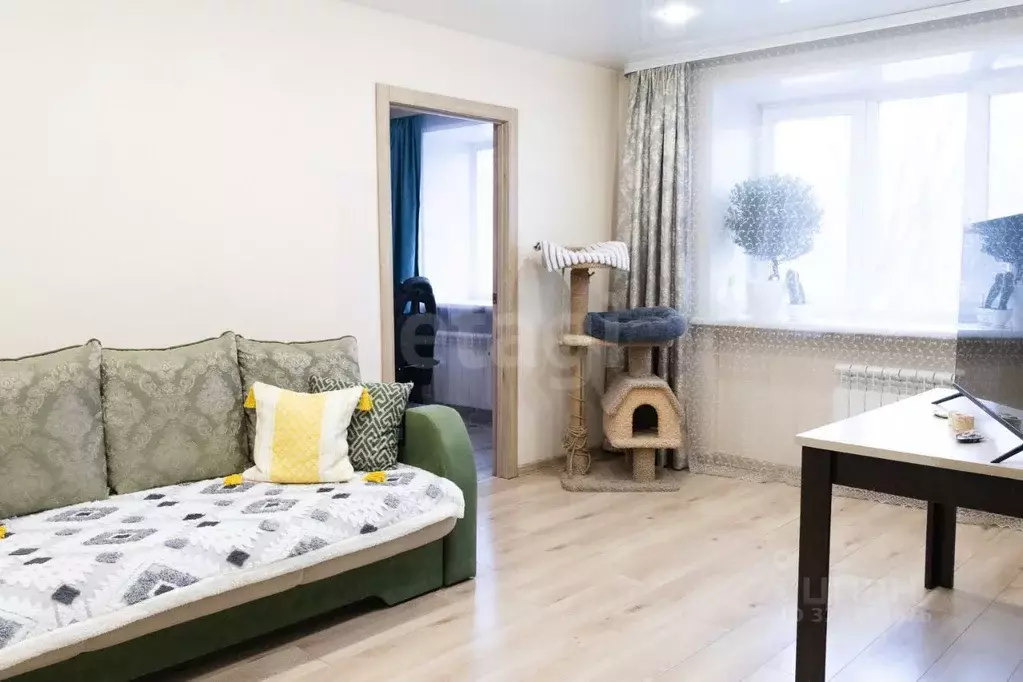2-к кв. Иркутская область, Иркутск ул. Баррикад, 54Н (42.6 м) - Фото 1
