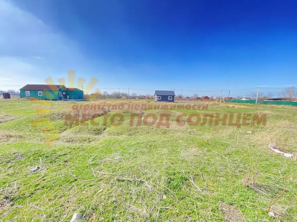 Участок в Краснодарский край, Ейский район, Александровское с/пос, с. ... - Фото 1