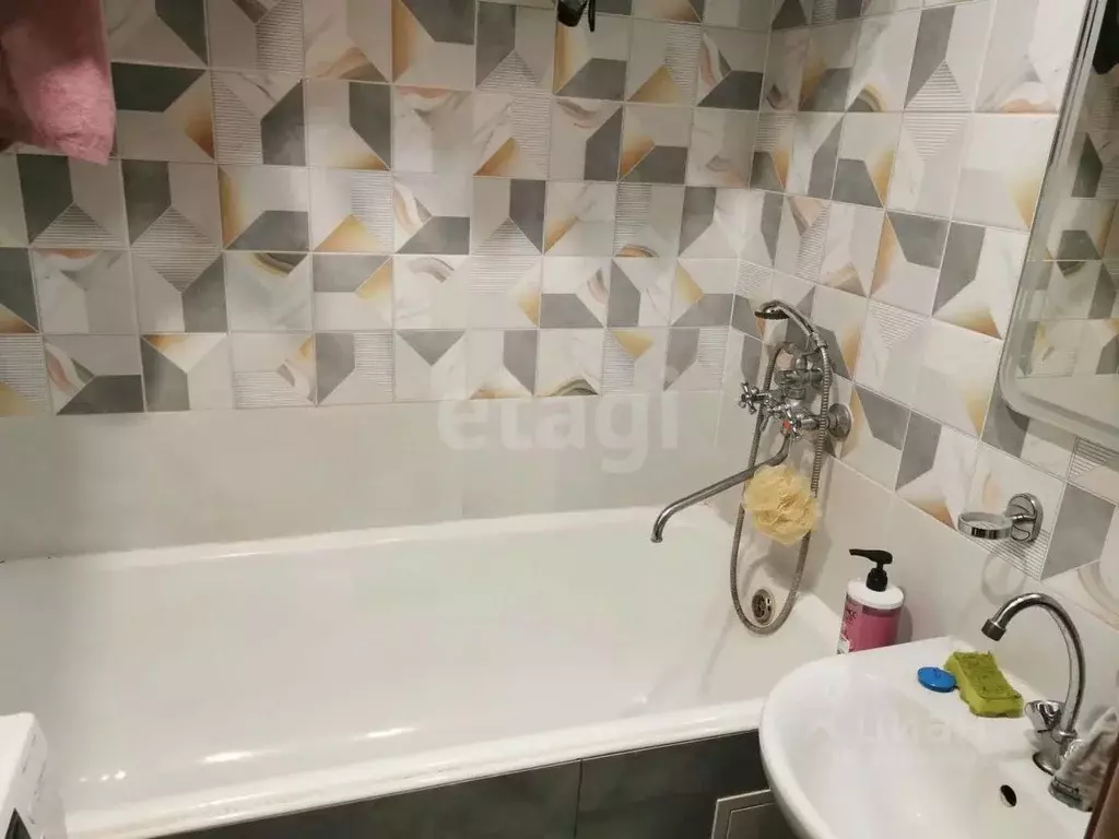 2-к кв. Тульская область, Тула ул. Максима Горького, 33 (50.6 м) - Фото 0