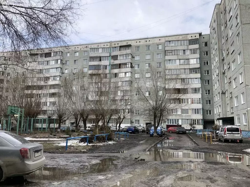 3-комнатная квартира: Омск, улица 70 лет Октября, 14/2 (65 м) - Фото 1