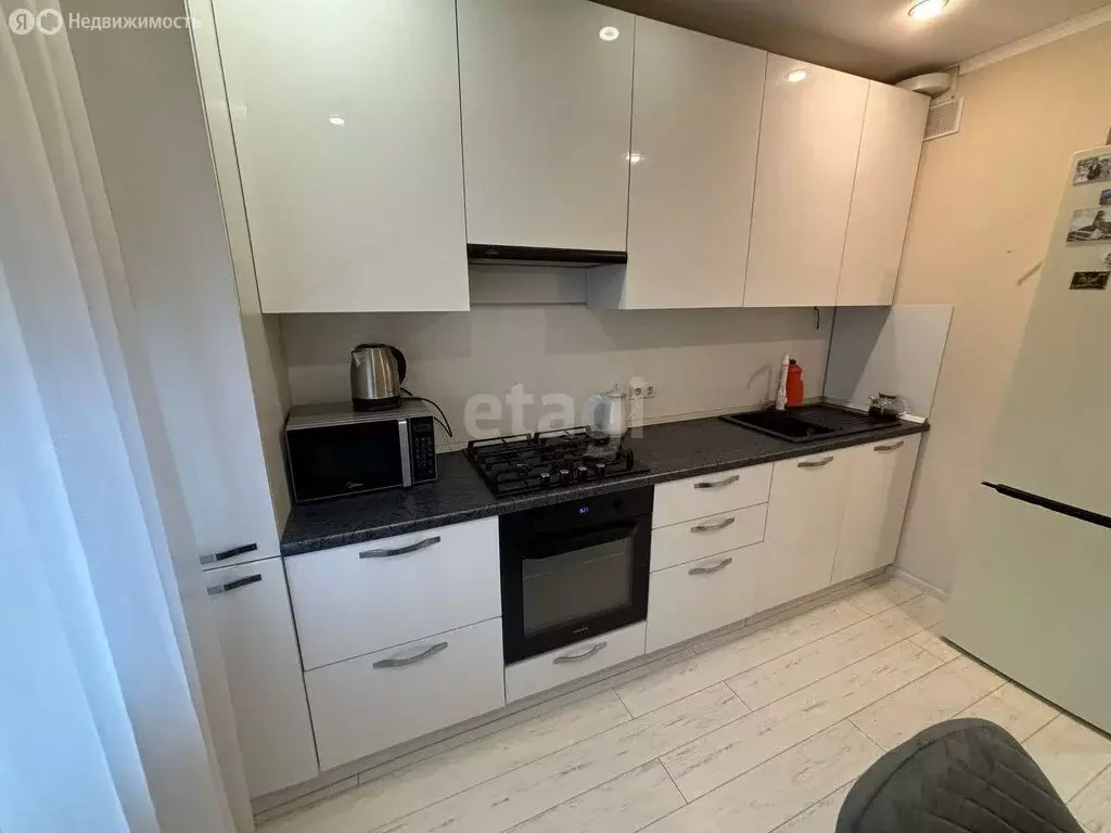 1-комнатная квартира: Альметьевск, микрорайон Алсу, улица Рината ... - Фото 2