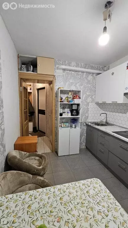 3-комнатная квартира: Челябинск, улица Чичерина, 8 (65 м) - Фото 2