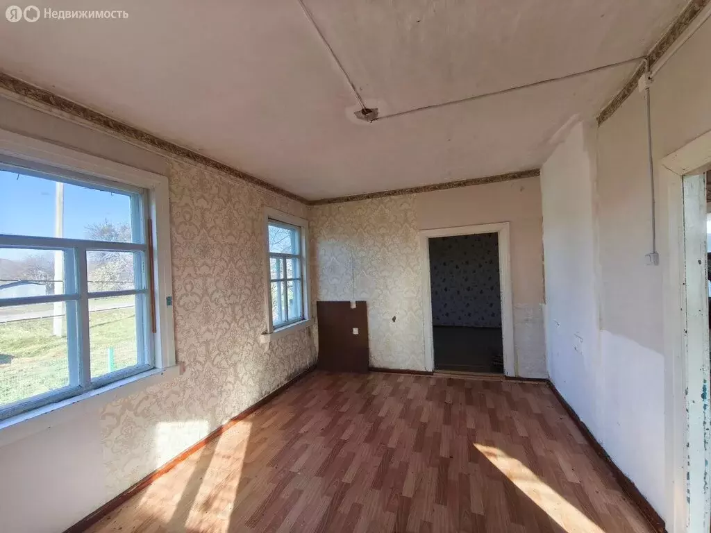 Дом в Приморский край, Чугуевский муниципальный округ, село ... - Фото 1