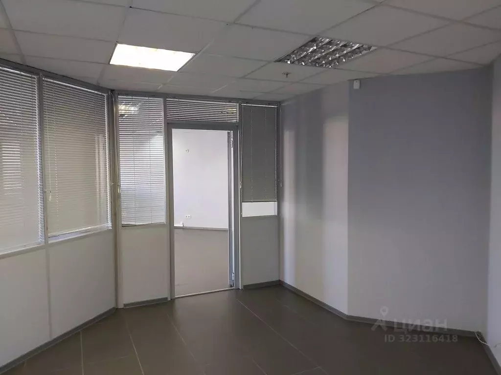 Офис в Свердловская область, Екатеринбург ул. Белинского, 83 (94 м) - Фото 1