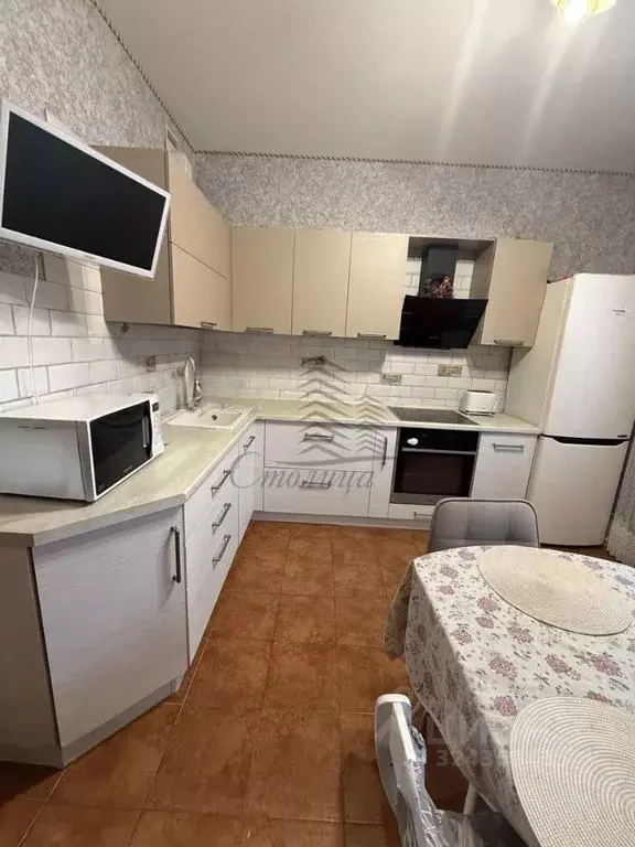 2-к кв. Белгородская область, Старый Оскол Степной мкр, 25 (61.5 м) - Фото 2