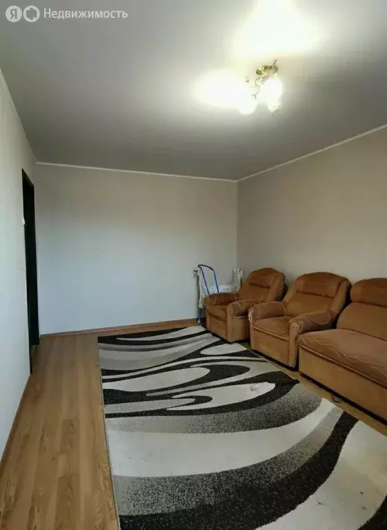 2-комнатная квартира: Бийск, улица Владимира Короленко, 35 (52.6 м) - Фото 1