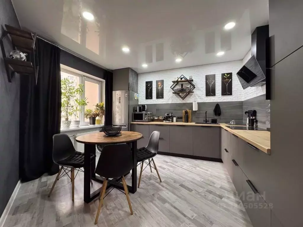 3-к кв. Саратовская область, Саратов Лунная ул., 30А (81.0 м) - Фото 2