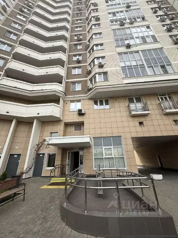 2-к кв. Москва ул. Академика Виноградова, 1 (72.2 м) - Фото 0