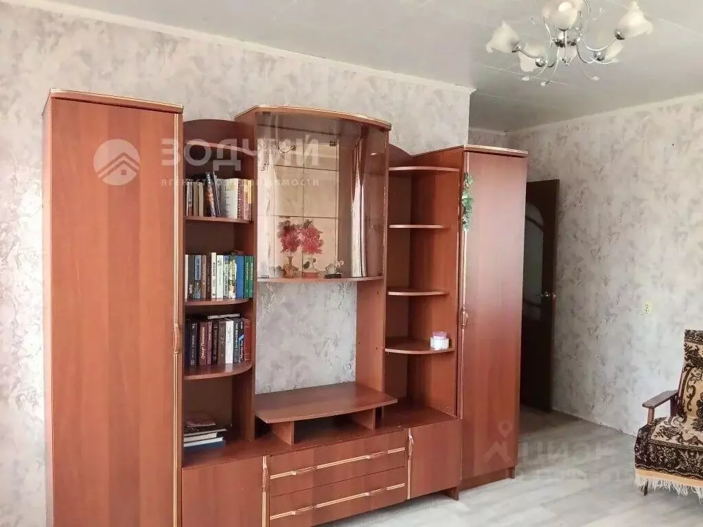 4-к кв. Чувашия, с. Красноармейское ул. Ленина, 78 (72.1 м) - Фото 1