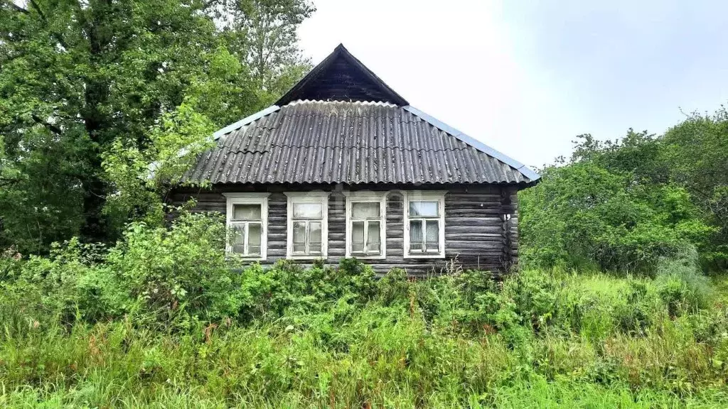 Дом в Новгородская область, Солецкий муниципальный округ, д. Вязище ... - Фото 0