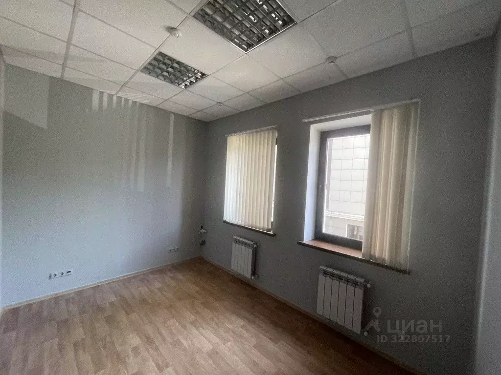 Офис в Татарстан, Казань Петербургская ул., 55Б (393 м) - Фото 1