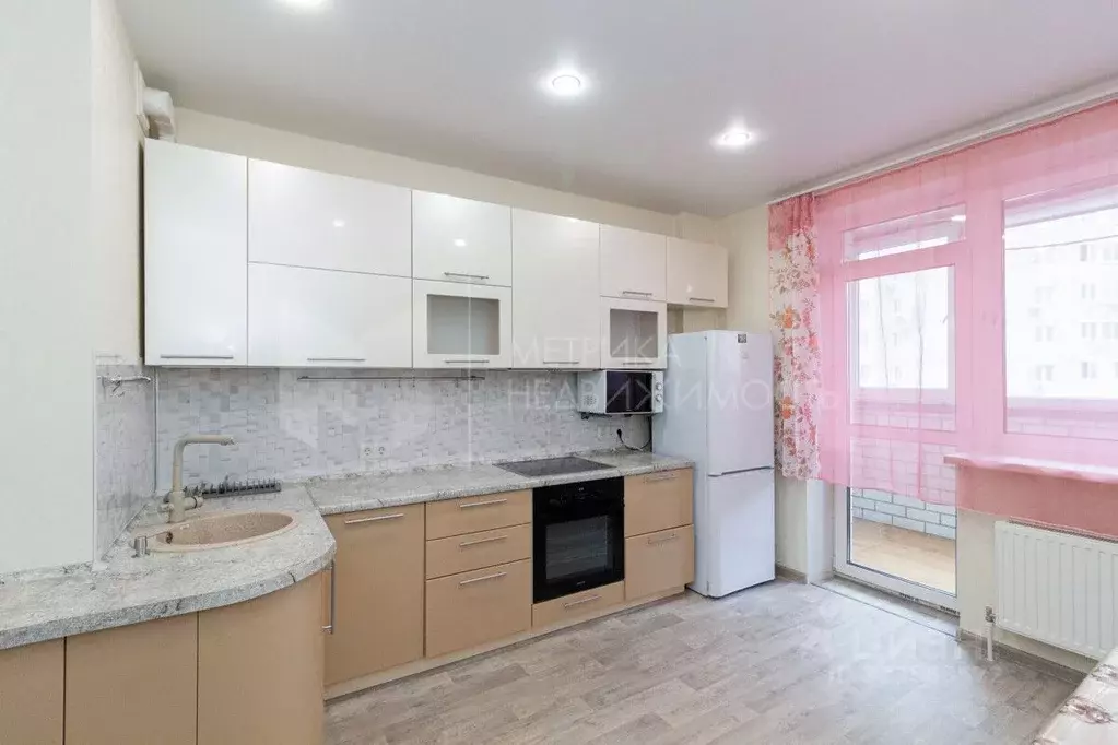 2-к кв. Тюменская область, Тюмень Таврическая ул., 9к2 (64.0 м) - Фото 1