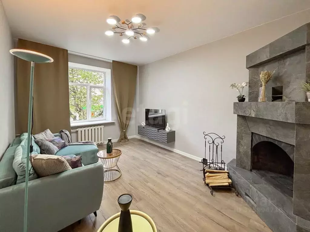 2-к кв. Псковская область, Псков ул. Гагарина, 9 (56.0 м) - Фото 1