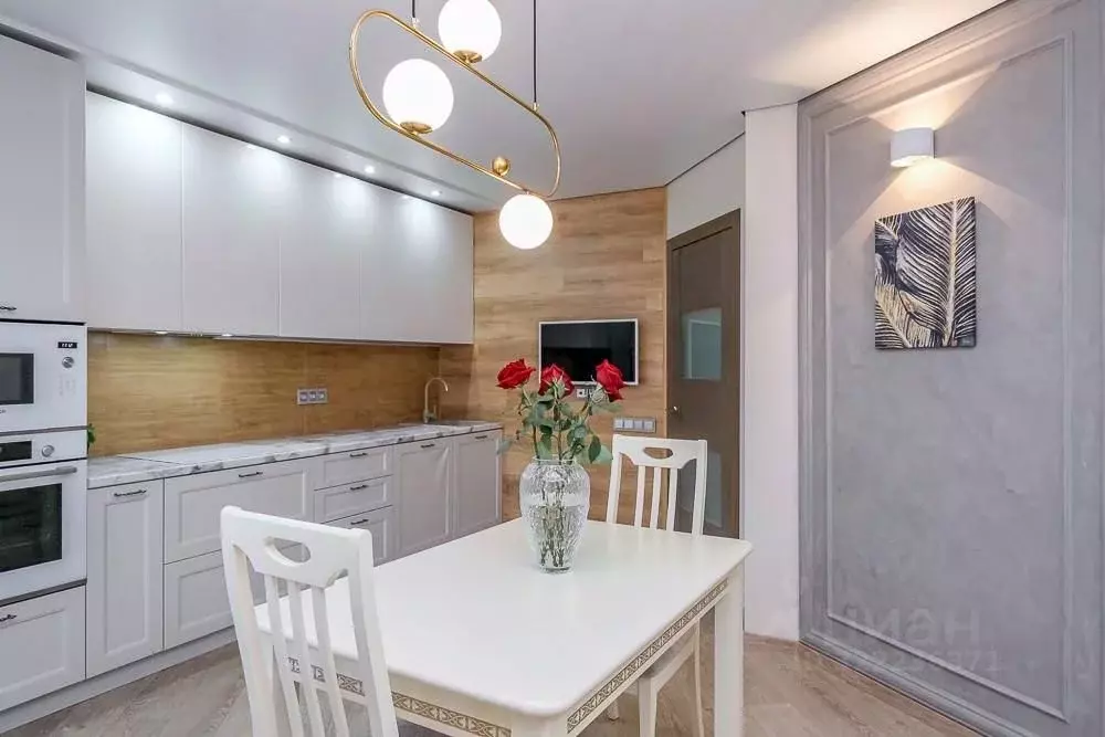 2-к кв. Омская область, Омск просп. Комарова, 21к2 (63.0 м) - Фото 2