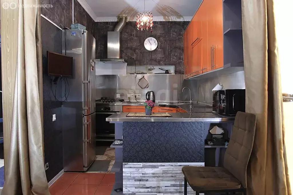 4-комнатная квартира: Санкт-Петербург, 11-я линия Васильевского ... - Фото 2