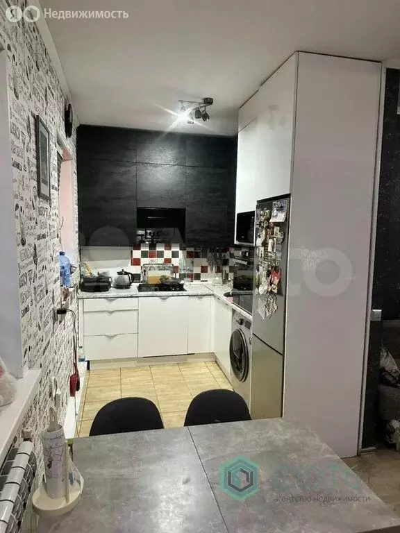 3-комнатная квартира: Калининград, улица Клавы Назаровой, 33 (53.6 м) - Фото 2