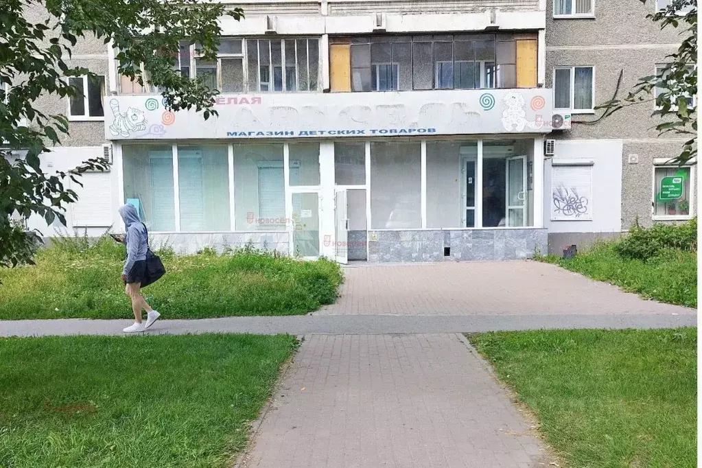 Торговая площадь в Свердловская область, Екатеринбург ул. Викулова, ... - Фото 0