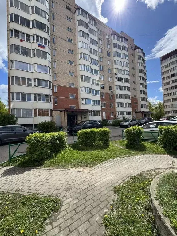 2-к кв. Московская область, Серпухов ул. Ногина, 1б (54.0 м) - Фото 0