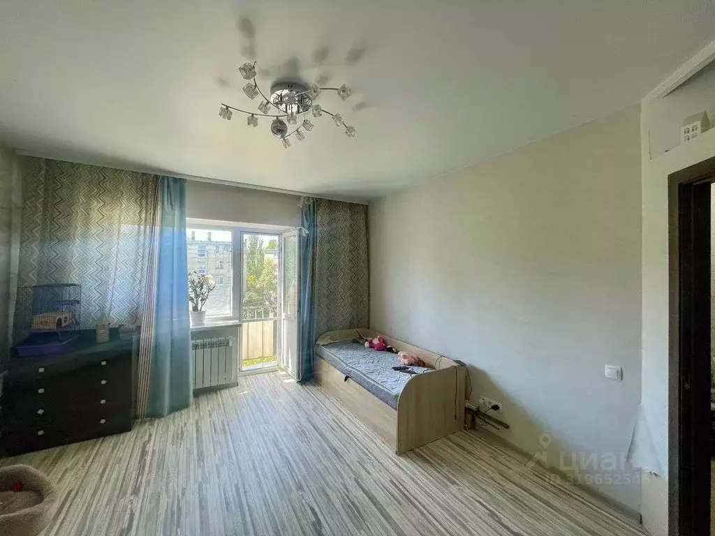 3-к кв. Волгоградская область, Волгоград Казахская ул., 19/1 (53.4 м) - Фото 0