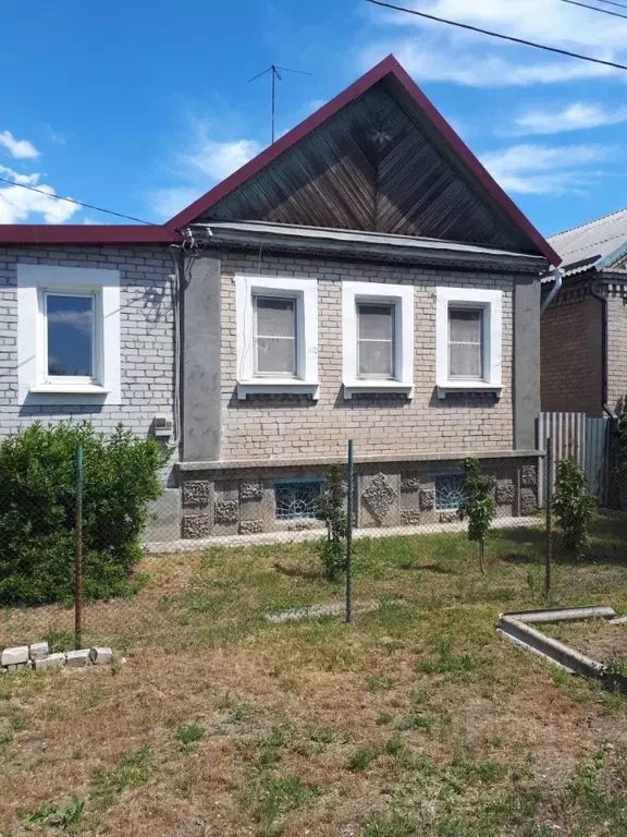 Дом в Волгоградская область, Волгоград Дивногорская ул. (130 м) - Фото 0