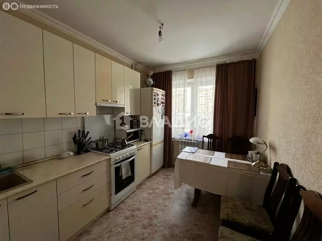 3-комнатная квартира: Белгород, проспект Славы, 129 (59.6 м) - Фото 1