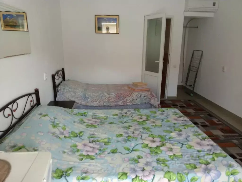 Комната Крым, Судак ул. Сурожская, 91 - Фото 1