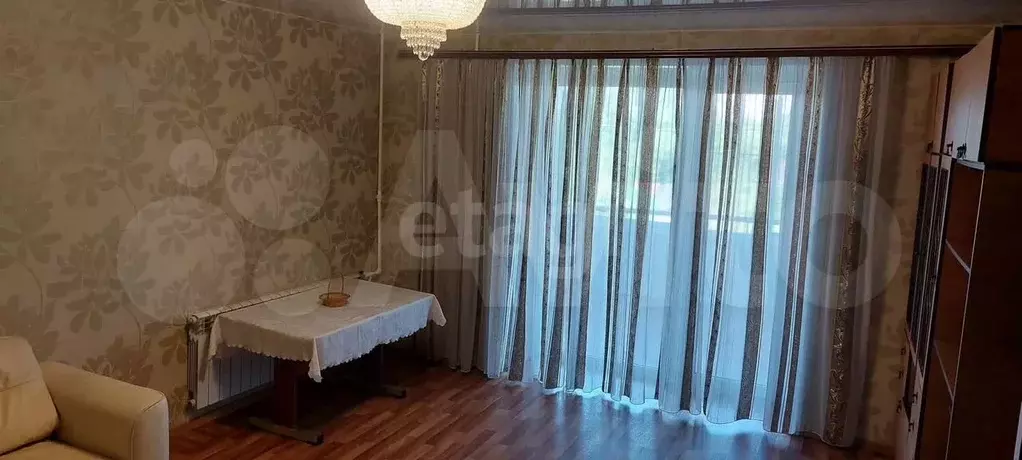 3-к. квартира, 64 м, 4/6 эт. - Фото 0