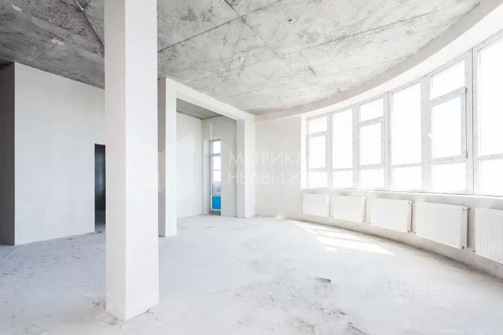 3-к кв. Тюменская область, Тюмень ул. Малыгина, 90 (122.6 м) - Фото 1