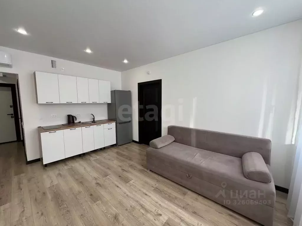 1-к кв. Тюменская область, Тюмень Комбинатская ул., 16к1 (40.0 м) - Фото 1