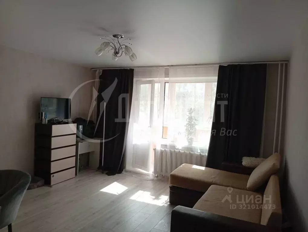 1-к кв. Курганская область, Курган Заозерный жилрайон, 7-й мкр, 18А ... - Фото 0