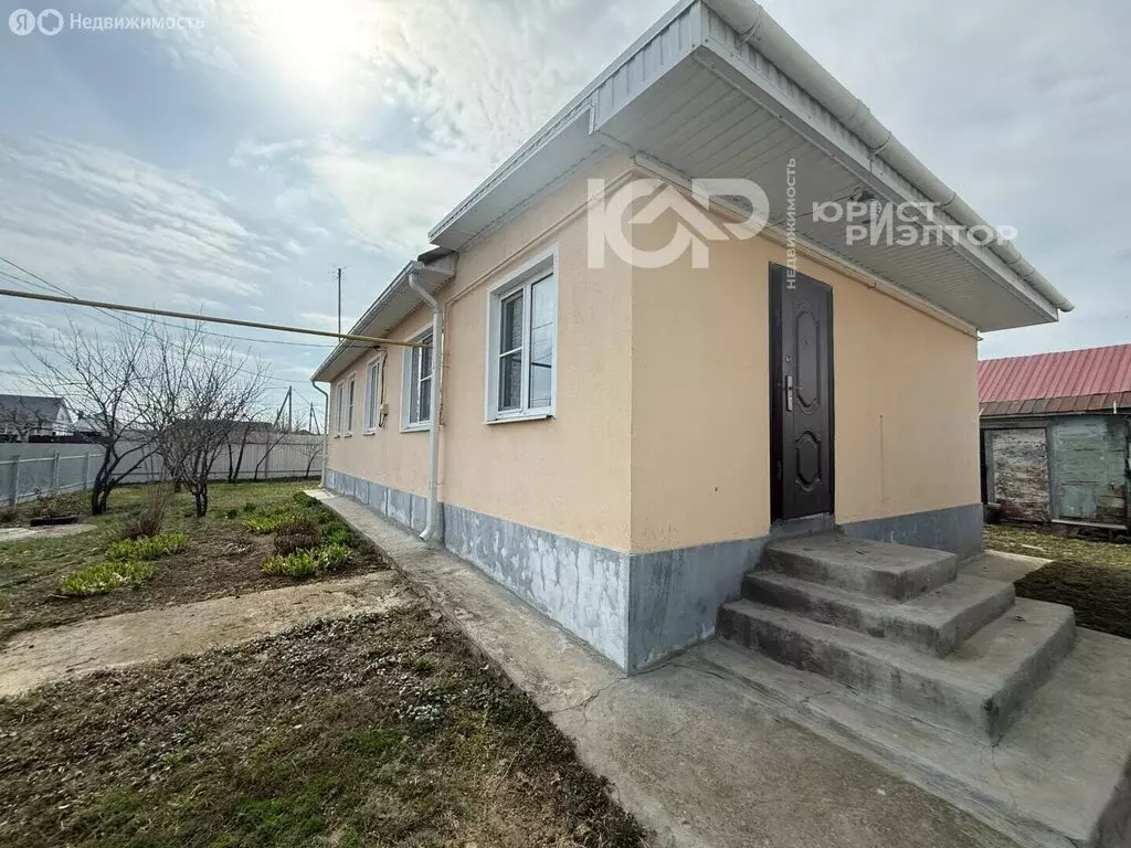 Дом в село Берёзово, Студенческая улица (80 м) - Фото 1