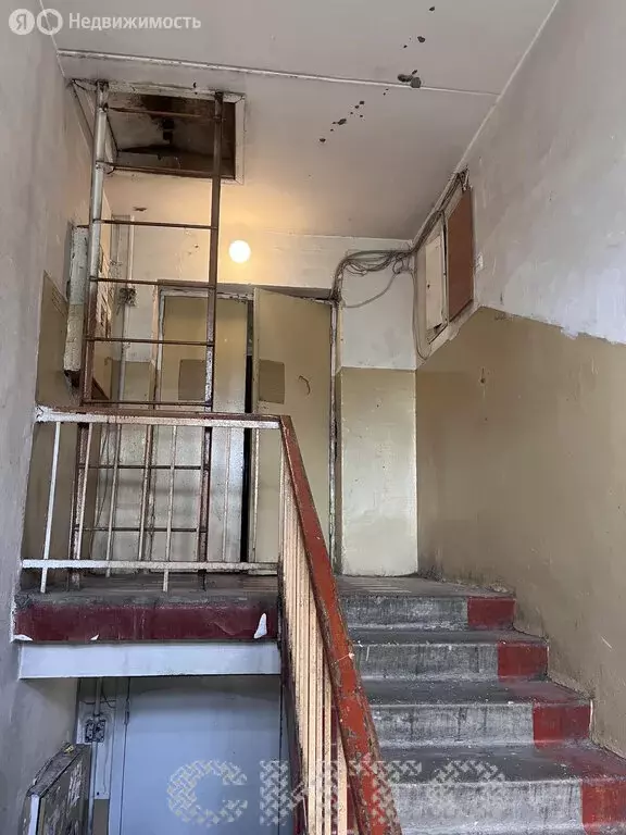 1к в 9-комнатной квартире (13.2 м) - Фото 0