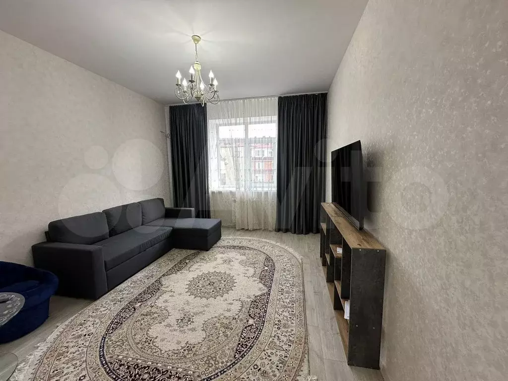 2-к. квартира, 65 м, 4/9 эт. - Фото 1